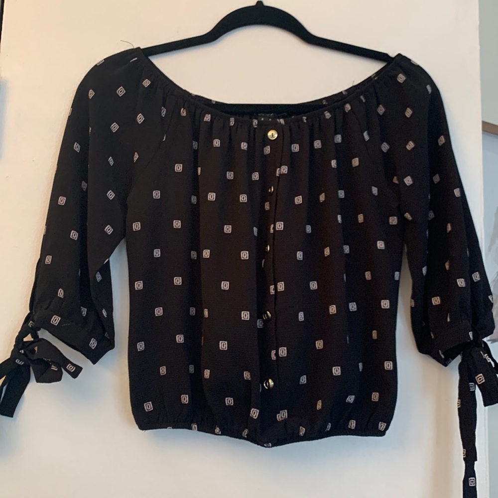 Black blouse with print